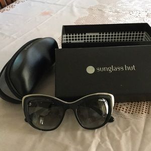 Brand new sun glasses